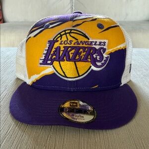 Youth Lakers Snapback Hat 💜💛